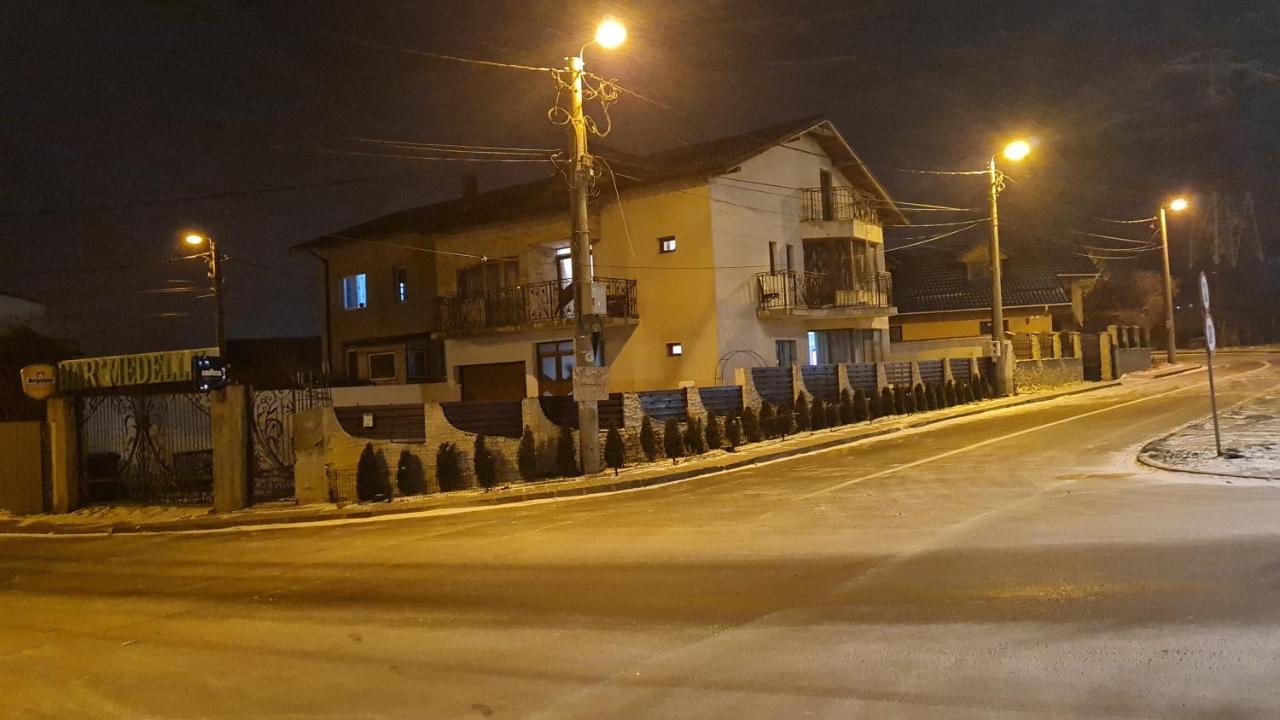 pensiunea medellin Tulcea Esterno foto