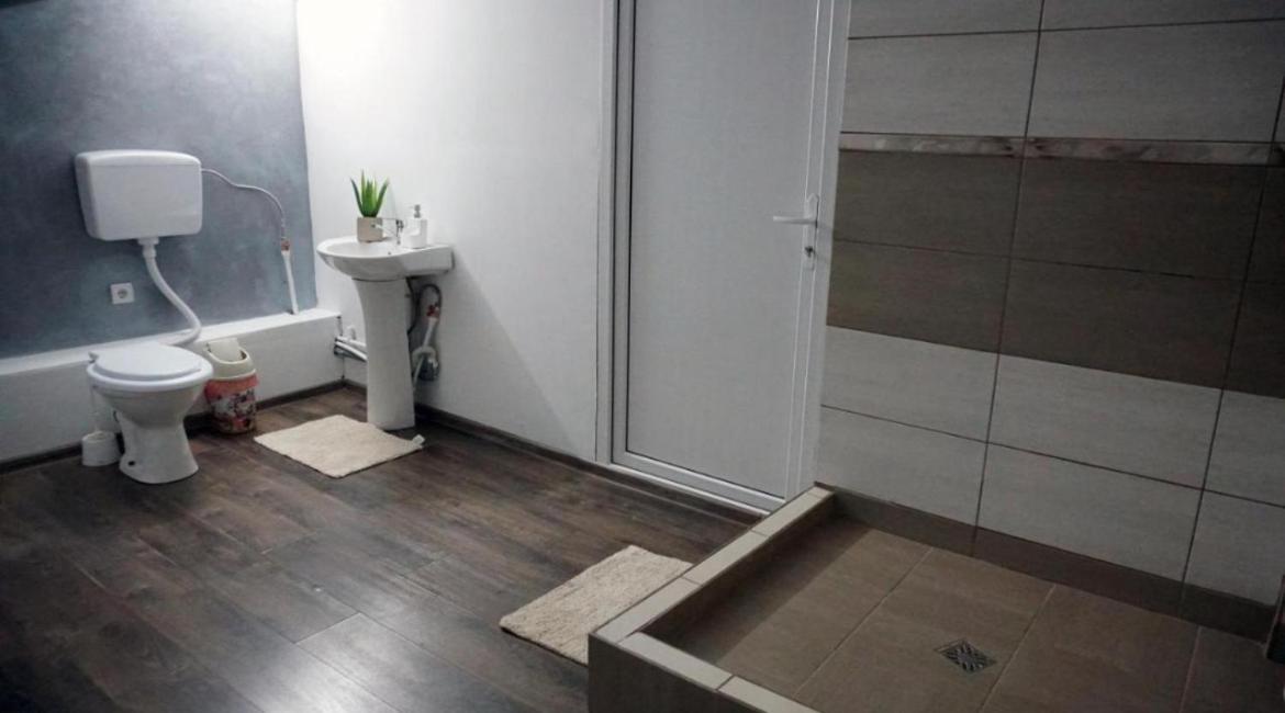 pensiunea medellin Tulcea Esterno foto